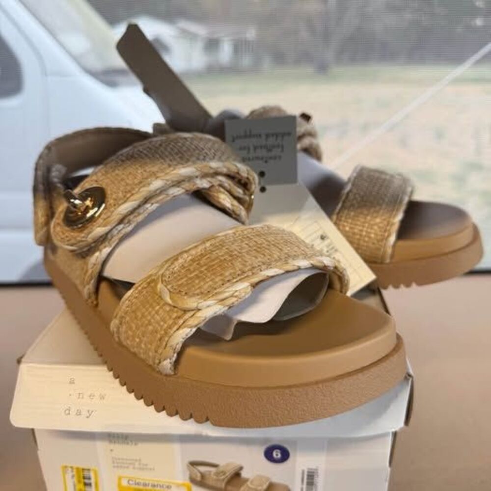 A New Day Tally Sandals Size 6